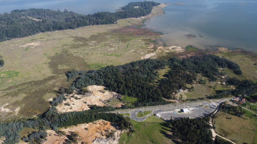 Thumbnail Image of Prime Lakeside Property in Guatavita 5 at Find real state in Colombia